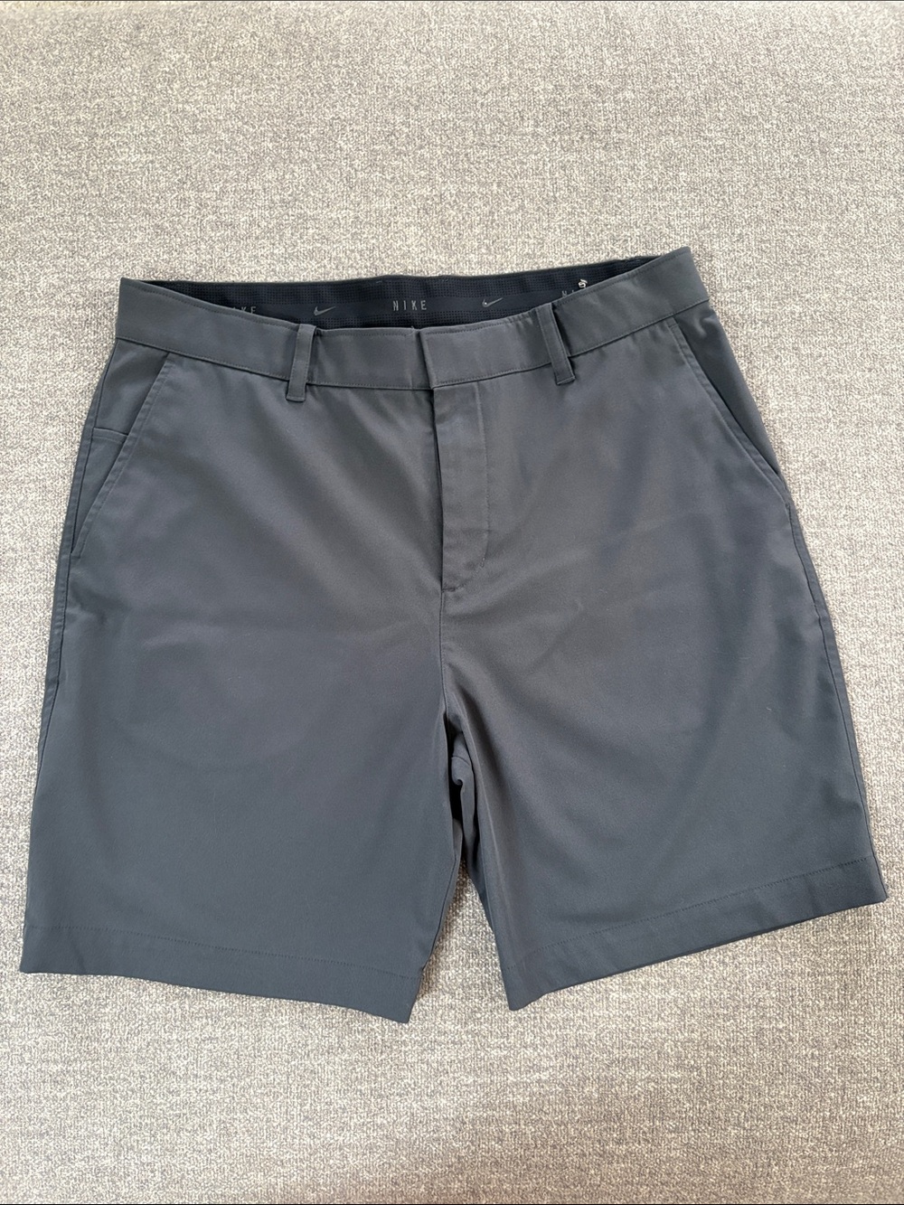 Nike Men's Dark Gray Flat Front Golf Shorts